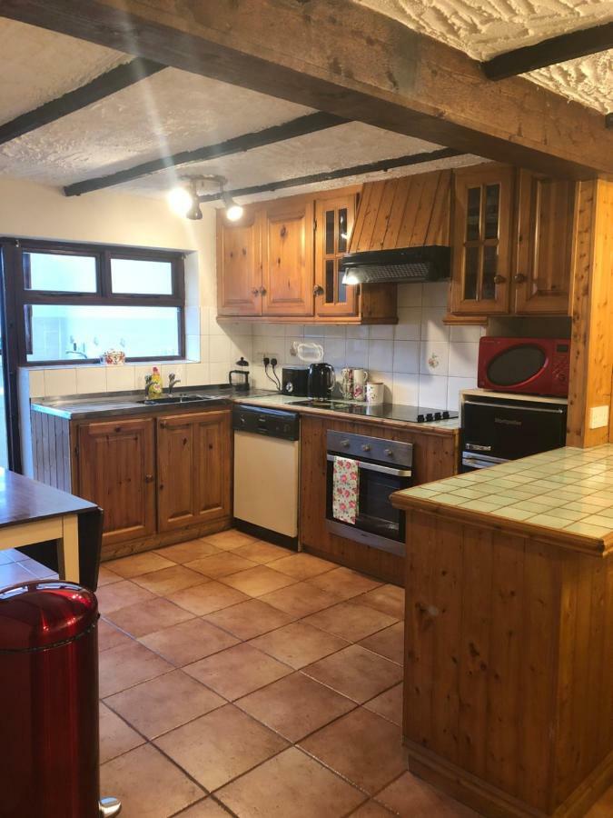 New Listing Faye'S Place Donegal Town Exterior foto